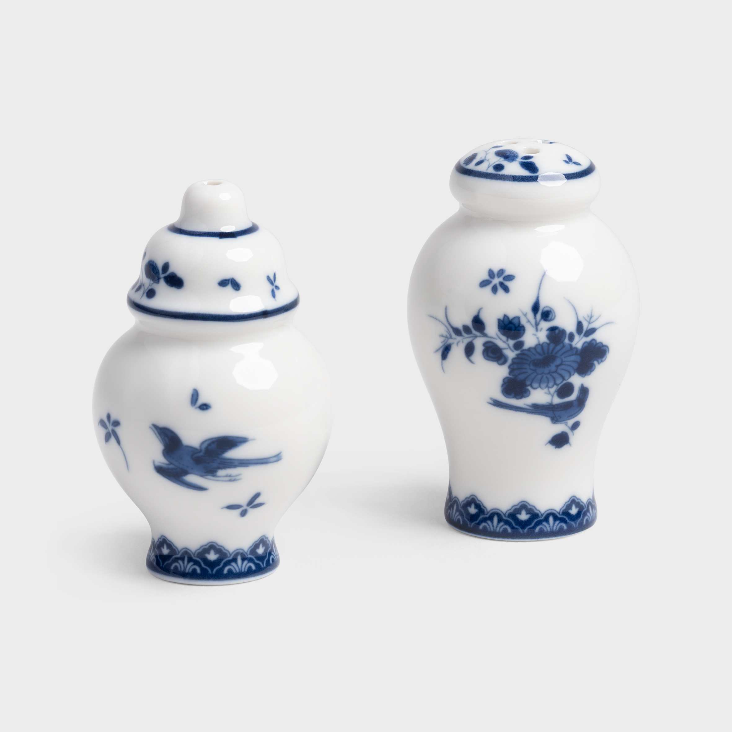Salt & pepper delftware