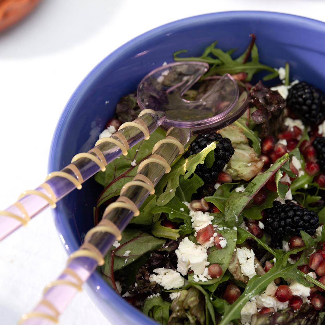 Salad server sling pink